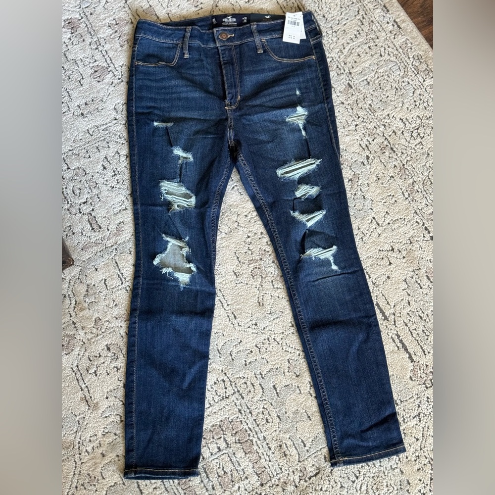 NWT Hollister Women’s Distressed High-Rise Jean Legging Size 11S!